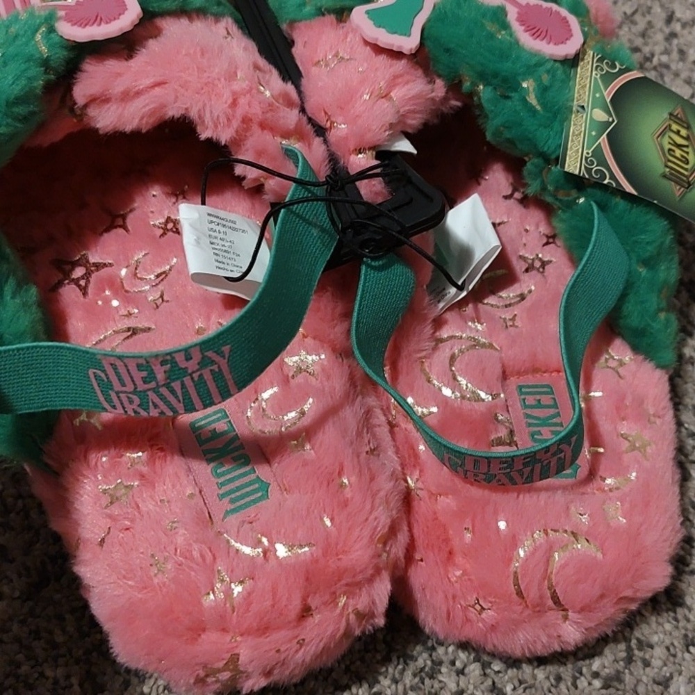 Wicked Plush Platform Women Slippers 9/10 - Picture 4 of 6